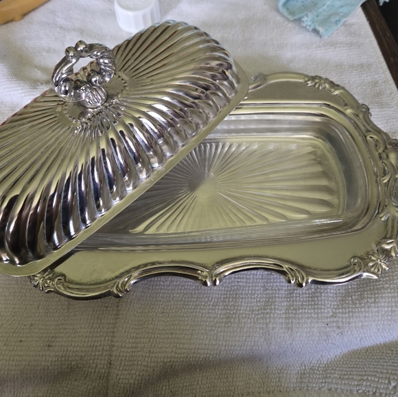 Vintage Silver-Plated Butter Dish Set w/ Glass Insert & Knife Goth Luxury NYE - Picture 3 of 7